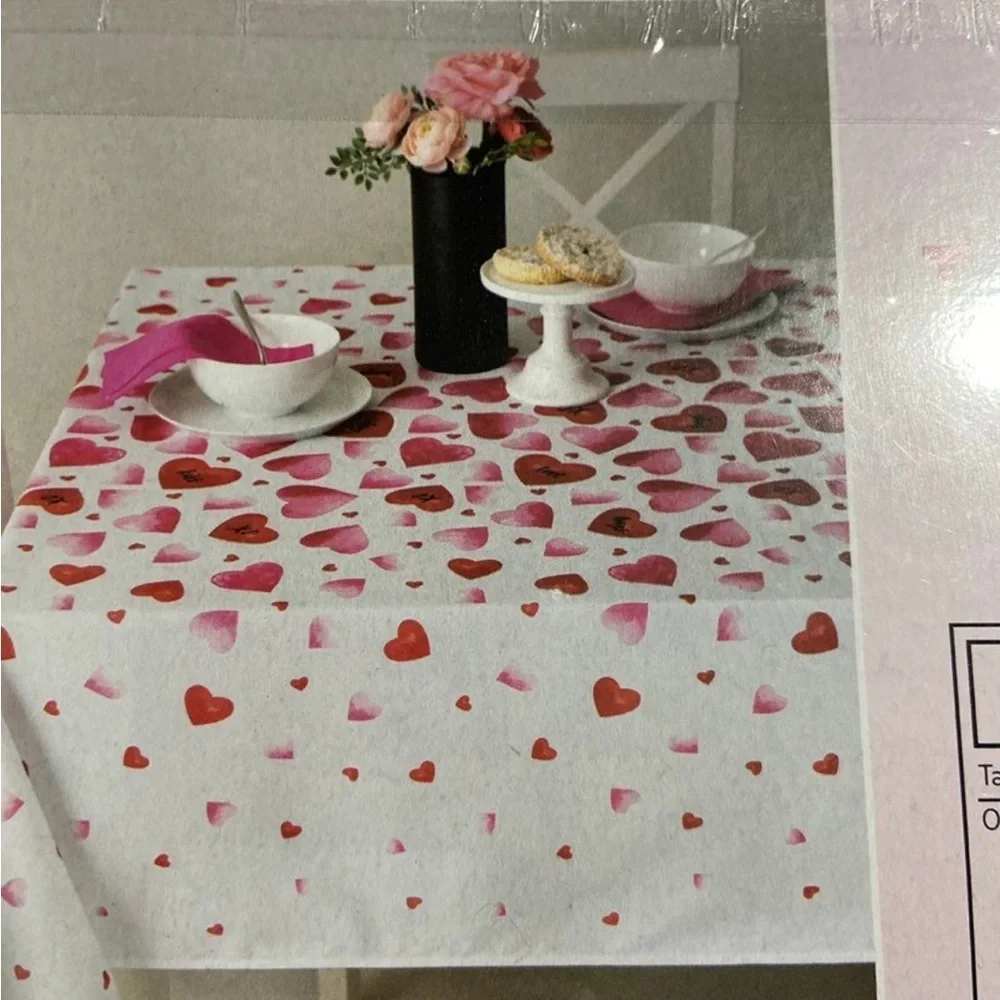 Love Notes 60X120 OBLONG TABLECLOTH ♥️